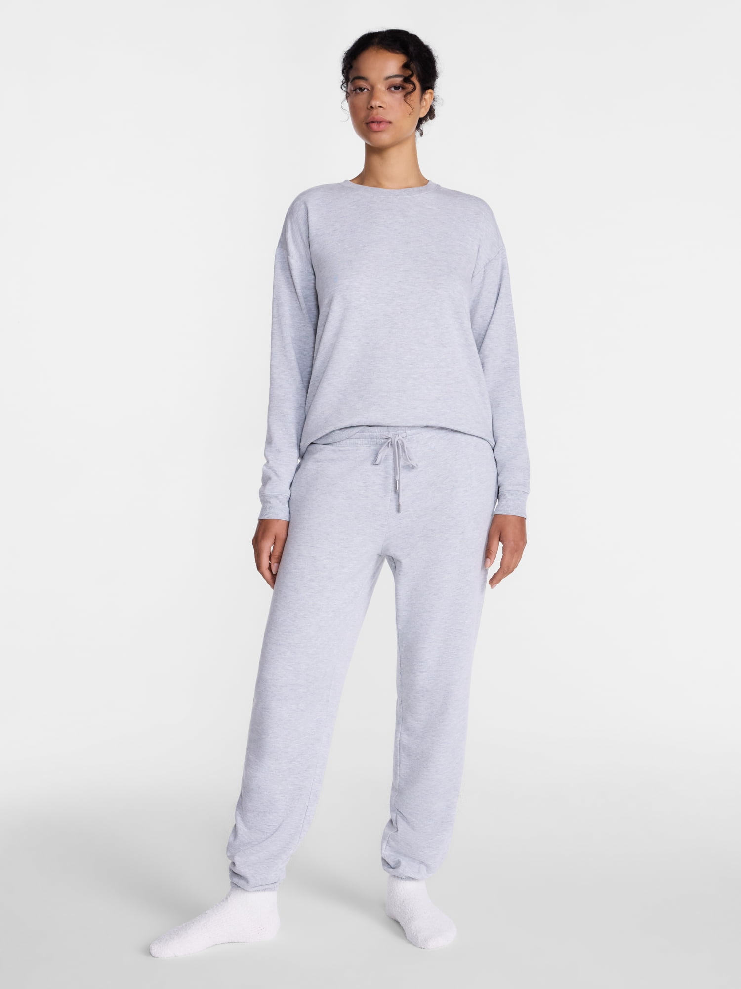 Joyspun Women's Fleece Lounge Sleep Top with Long Sleeves, Sizes XS-3X
