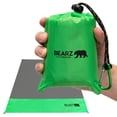 thumbnail image 1 of Manta de bolsillo BEARZ para exteriores, impermeable, plegable, 140 x 152 cm, 1 of 7