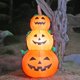 thumbnail image 1 of Trío de calabazas apiladas para Halloween, decoración inflable gigante de 4 pies para patio y fiesta, diversión espeluznante al aire libre, 1 of 6