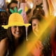 thumbnail image 3 of Sombrero de piña, disfraz de piña, sombrero de fiesta de piña, sombrero de piña hecho a mano, disfraz de comida divertida para Navidad, Halloween, cosplay y fiestas., 3 of 8