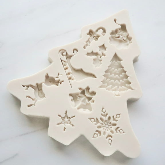 SMALL CHRISTMAS THEME BAKING MOLD FOR CUPCAKES, CAKEPOPS, CHOCOLATE STRAWBERRIES, PRETZELS & RICE KRISPIES