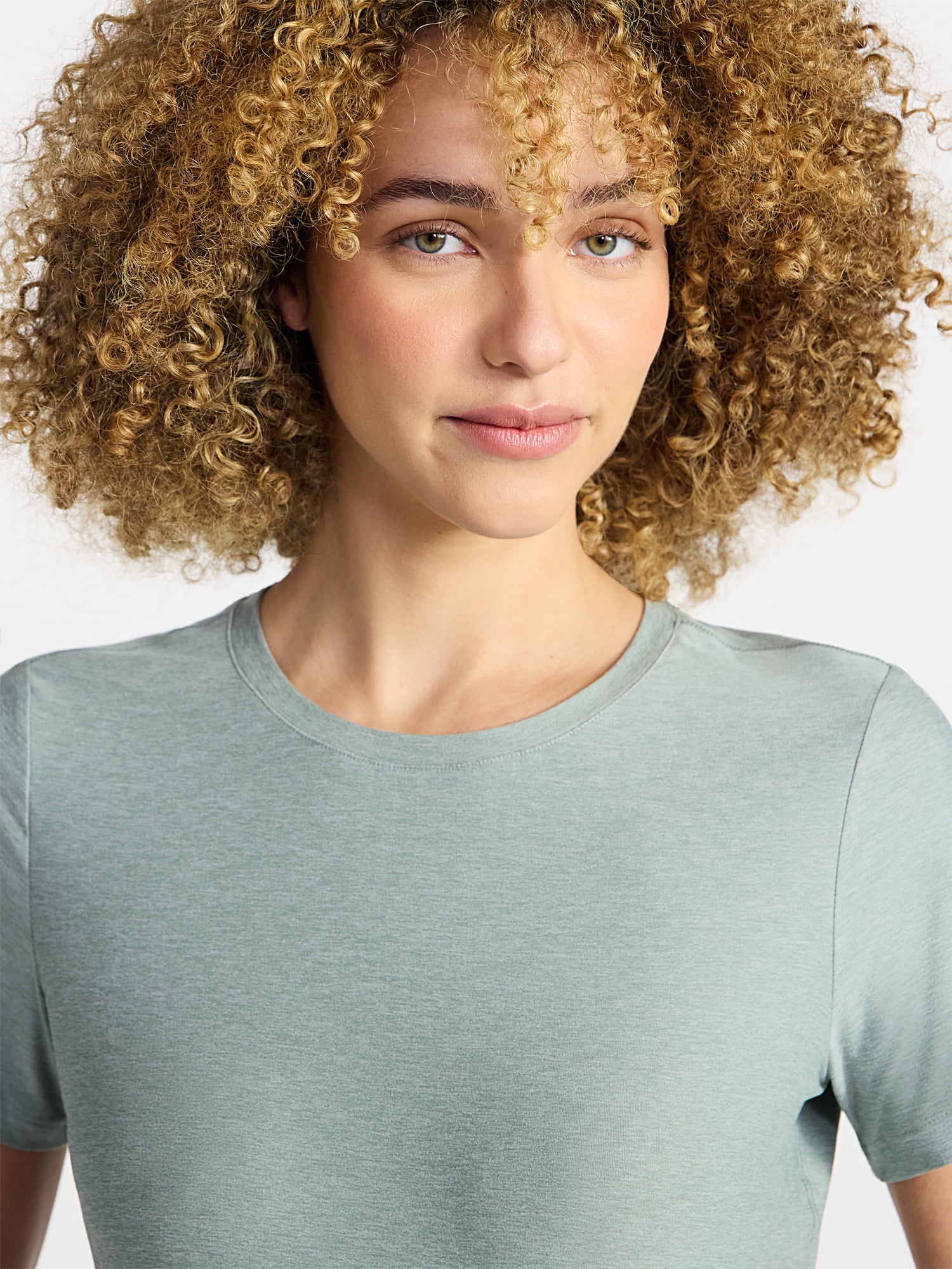 Athletic Works Women's and Women's Plus Performance ButterCore Tee, Sizes XS-4X