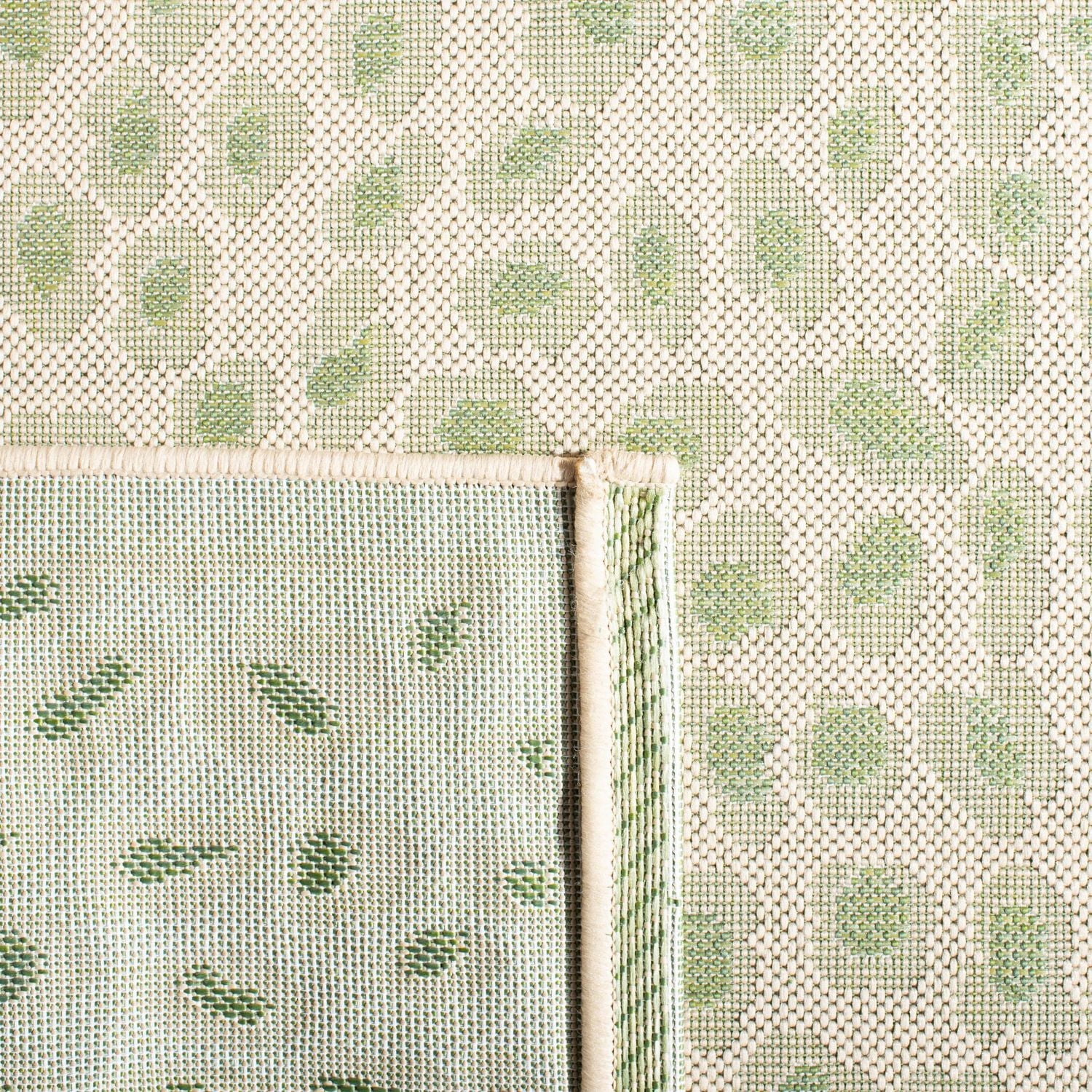 SAFAVIEH Courtyard Camille Animal Indoor/Outdoor Area Rug