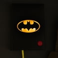 thumbnail image 2 of Cuaderno con imágenes de estrellas con el logotipo de Batman, tapa dura iluminada, 2 of 8