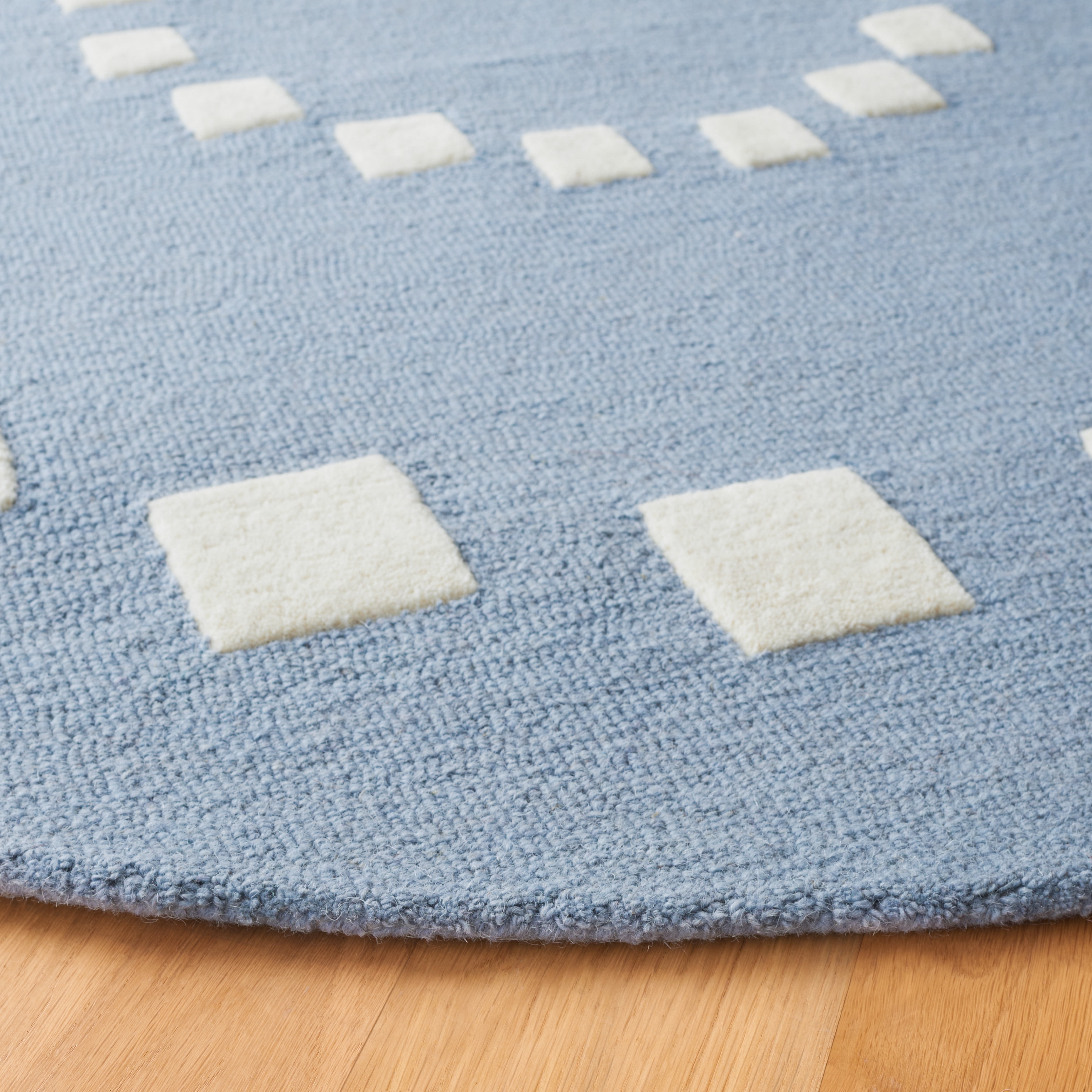 SAFAVIEH Kids Swirling Squares Area Rug, Blue/Ivory, 5' x 5' Round