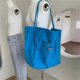 thumbnail image 1 of Bolso azul de moda coreano para mujer, bolso de hombro grande con estampado de moda, bolso de compras de lona., 1 of 5