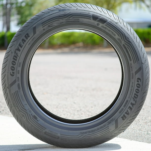 Goodyear MaxGuard 215/55R17 - Tires for auto repair shops