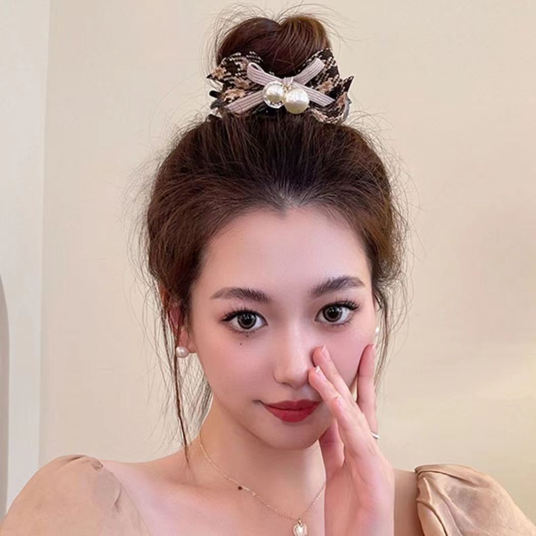 EKE Women’s Hair Clip Vintage Retro Back-Wear Elegant Hair Accessory with Fashion Texture