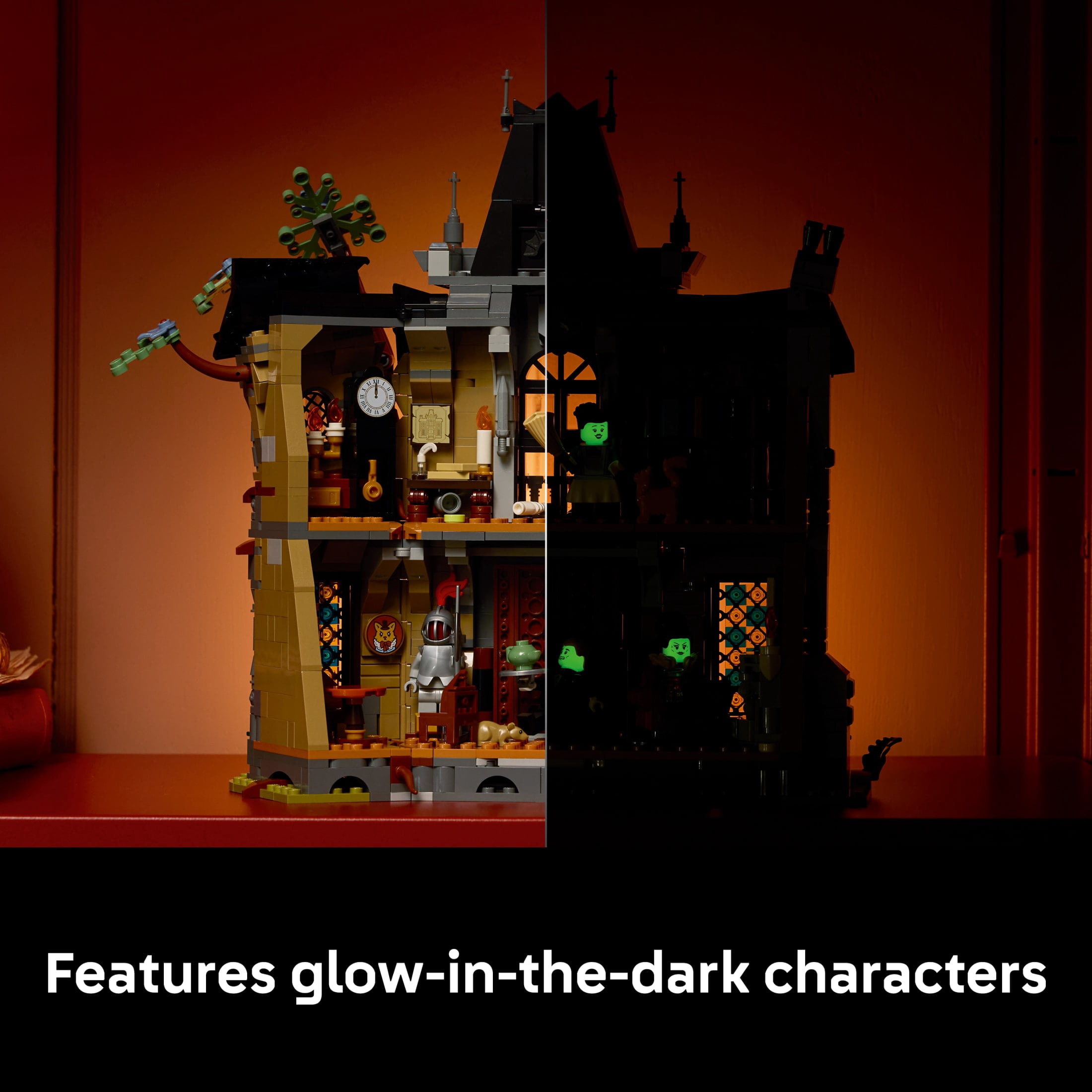 LEGO Icons Mayor Manor - Building Set for Adults, Ages 18+ - Halloween Decorations with 4 Minifigures - Collectible Model Kit for Home Décor - Gifts for Men & Women - 11383