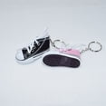 thumbnail image 4 of Mini llavero de zapatos de lona de 7,5 cm, zapatos de tabla pequeña de moda, bolso de coche, llavero de zapatos de simulación colgante, 4 of 5
