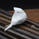 thumbnail image 1 of Nvzi 12 piezas de pájaros artificiales, pájaros falsos, loro pirata de Halloween, pájaros emplumados, figura de loro, decoración para manualidades, jungla, jardín, decoración del hogar, color blanco, 1 of 1