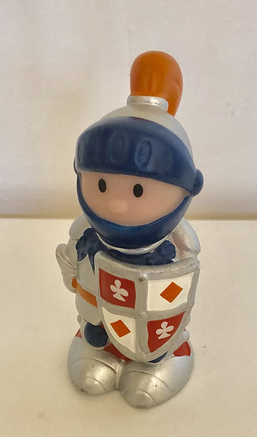 3.75” Plastic Figure Knight Warrior Holding Shield Dollhouse Playset