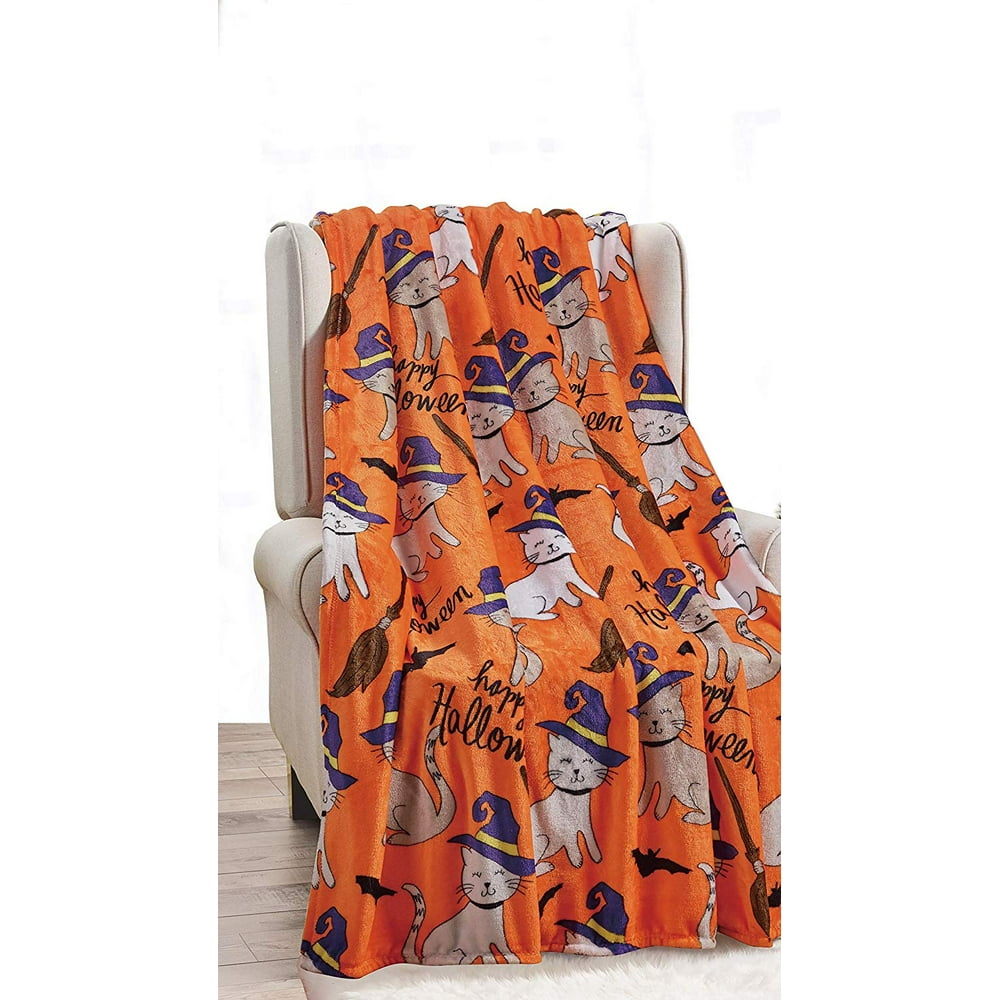 Décor&More Happy Halloween Microplush Throw Blanket (50" x 60