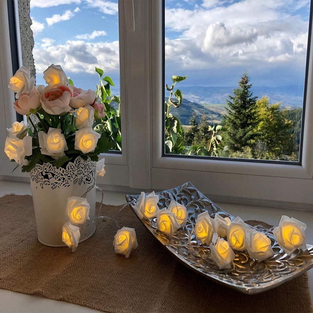 Guirnalda de luces LED a pilas con rosas blancas | Luces de hadas blancas cálidas para interiores, bodas, fiestas y decoración del hogar