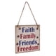 thumbnail image 1 of placa de madera patriótica de los EEUU americano que cuelga -faith amigos de la familia Colco Placa de madera, 1 of 7