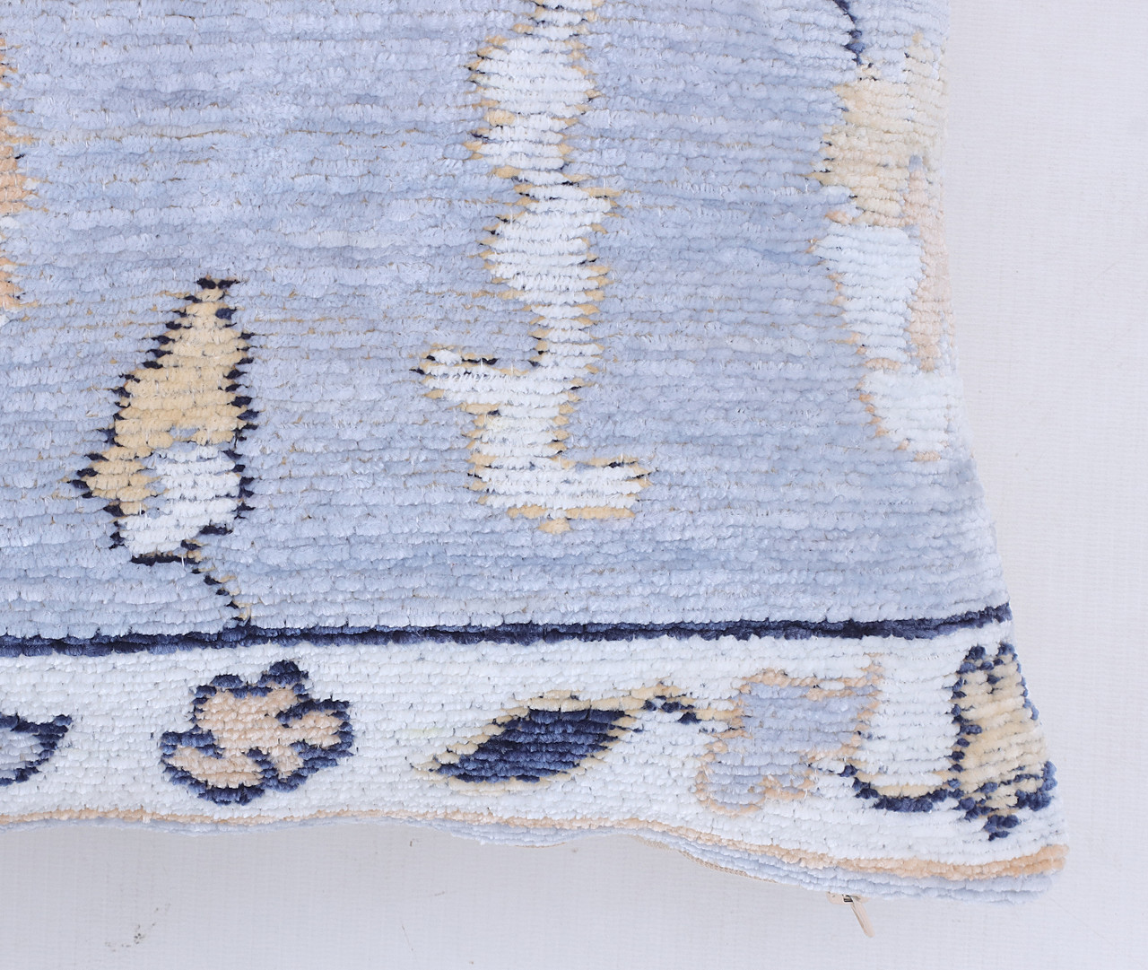 BHG DEC PLW 20X20 HARITAGE BLUE