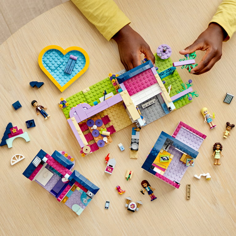 tvetydig Ledsager Stikke ud LEGO Friends Andrea's Family House 41449 BuildingToy; Great Gift for  Creative Kids (802 Pieces) - Walmart.com