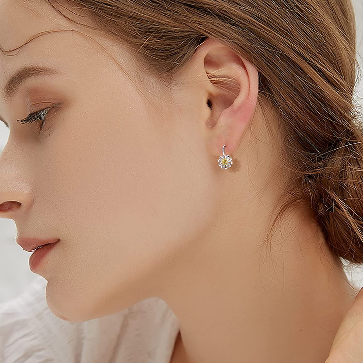 Coachuhhar Daisy Earrings S925 Sterling Silver Sunflower Leverback Earrings Daisy Jewelry Gifts for Women