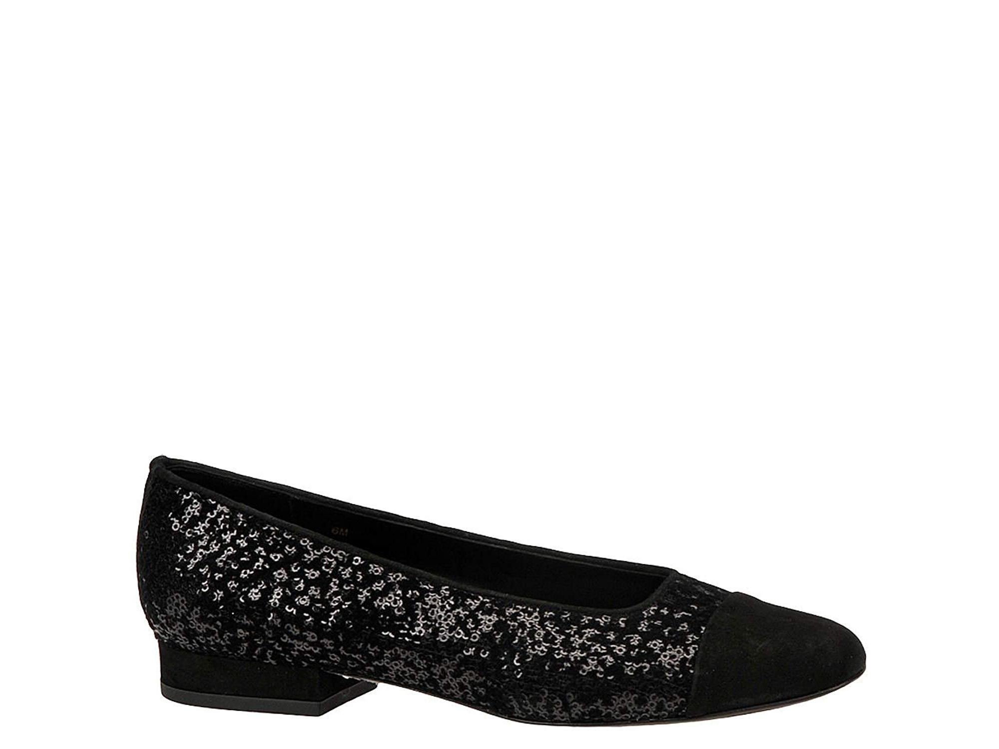 Vaneli Womens Frankie Leather Closed Toe Classic Pumps