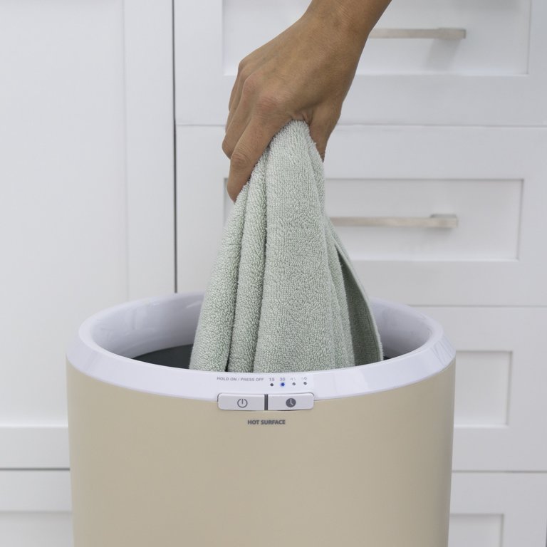 Zadro Large Aromatherapy Hot Towel Warmer with Lavender Essential Oil, Auto  Shut Off Electric Towel Warmer For Bathroom - Walmart.com