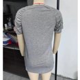 thumbnail image 2 of Top fruncido de manga corta, camiseta de cuello en V para mujer Top fruncido de manga corta con cuello en V para mujer Solución innovadora, 2 of 3
