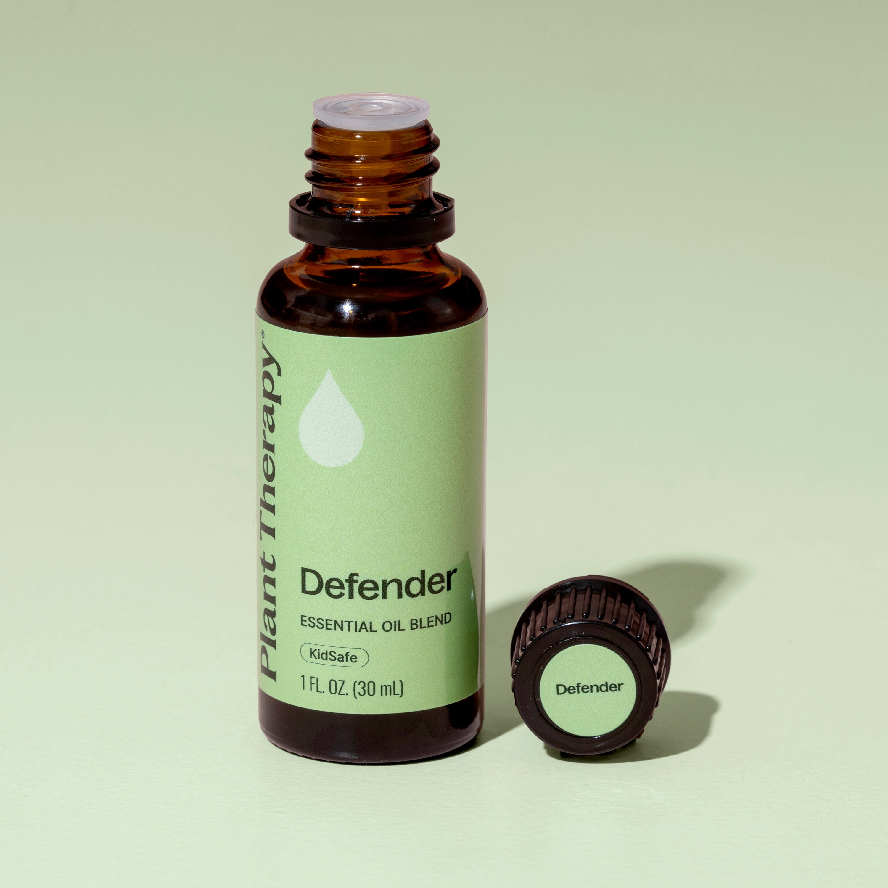 Plant Therapy Defender Blend 30 mL (1 oz) 100% Pure Undiluted Blend of Uplifting and Immune Supporting Essential Oils