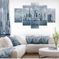 thumbnail image 1 of Panorama du Bas Manhattan Noir et Blanc - Impression sur Toile de Paysage Urbain, 1 of 3