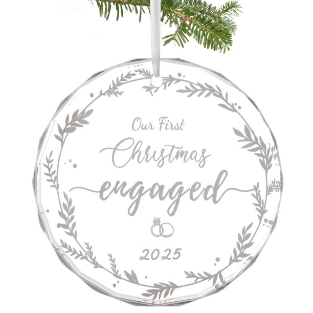 Primer adorno de Navidad comprometido 2025, regalo de compromiso para pareja, regalo de Navidad para pareja recién comprometida, regalo de compromiso feliz para ella, primera idea comprometida, decora