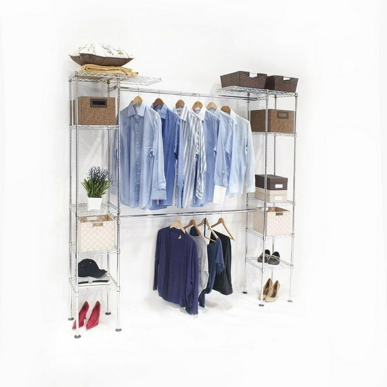 Portable and expandable garment rack outlet