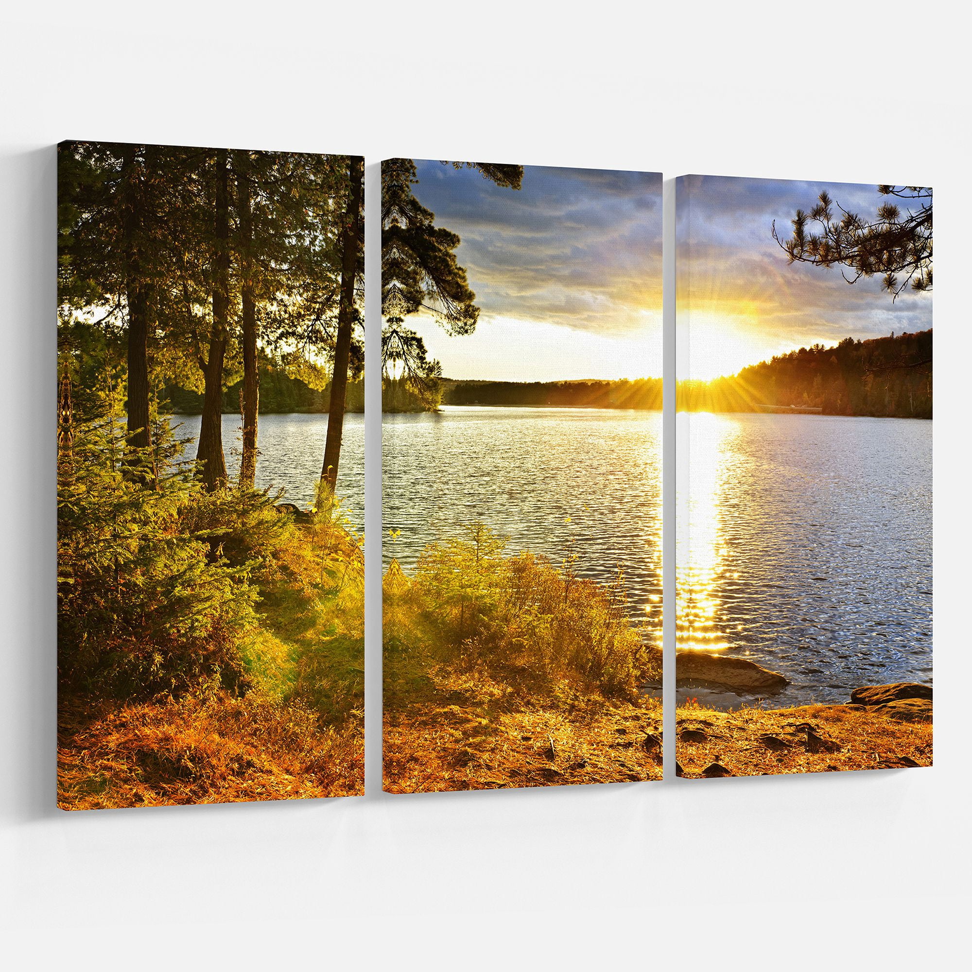 Designart 'Beautiful View of Sunset over Lake ' Landscape Canvas Art Print