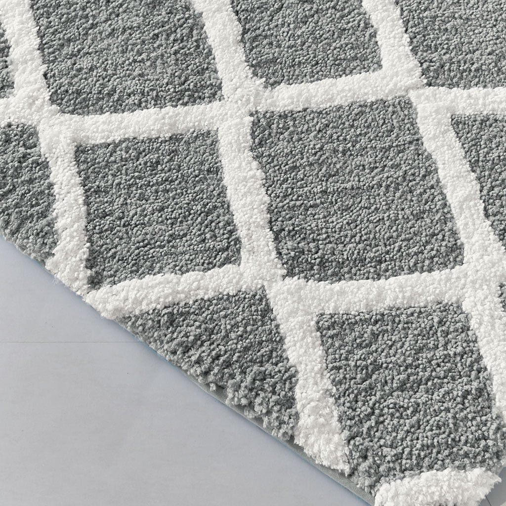 MAYEERTY Bathroom Rug, Reversible High Pile Tufted Microfiber Bath Mat, Grey, 21"W x 34"L