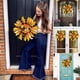 thumbnail image 1 of Letrero de Girasol para Puerta, Placa de Madera para Festival, Decoración Colgante Duradera, Diseño Amarillo Vibrante, Decoración para El Hogar o La Oficina, Regalo Que Trae Buena Suerte, Tamaño 30 X, 1 of 7