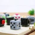 thumbnail image 3 of 6 lados Fidget Toys Cube Fidget Cube alivia el estrés y la ansiedad Cubo para niños y adultos Descomprimir cubo, dados, juguete de descompresión para ADD, ADHD, autismo (05)Rose Red Sincero Hogar, 3 of 7