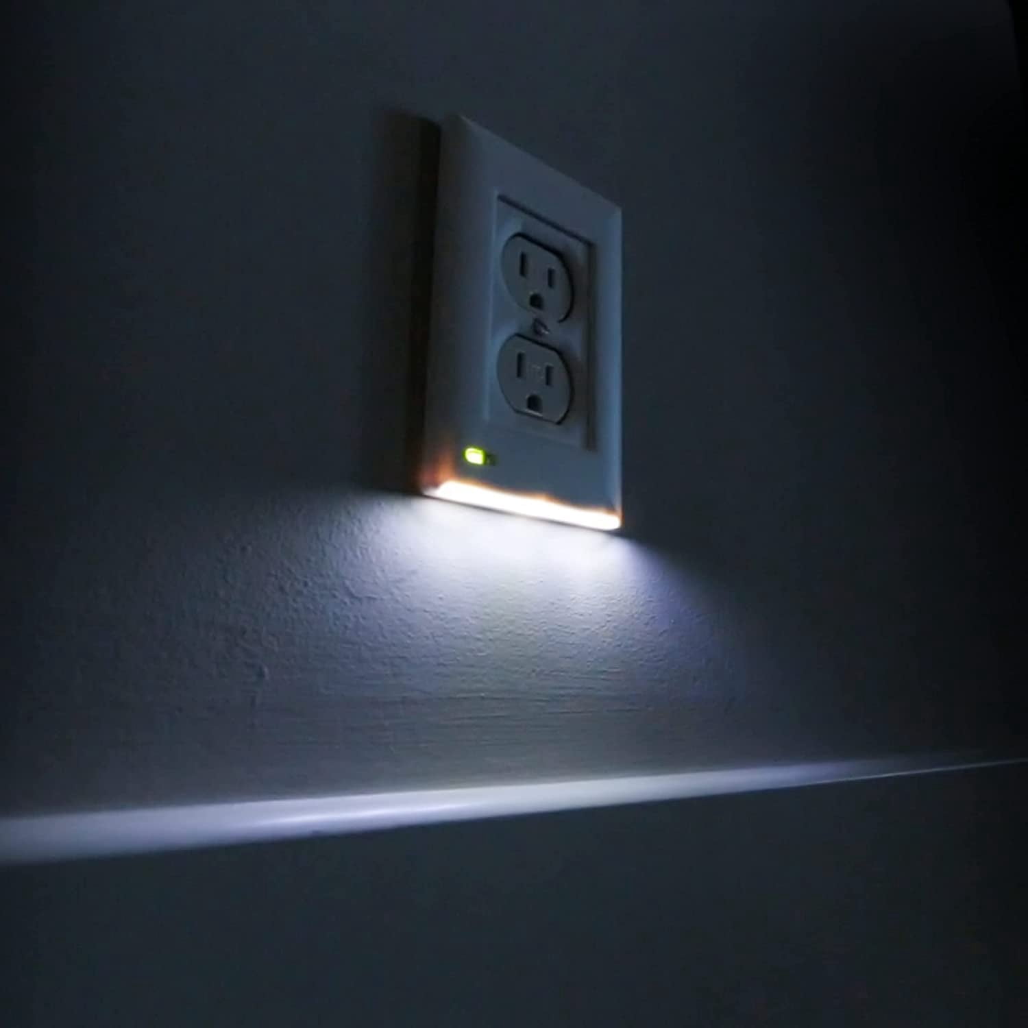 6 Pack of briteOWL Power Failure LED Light Up Outlet Cover, Unaffected by Electrical Outage, Duplex Cream