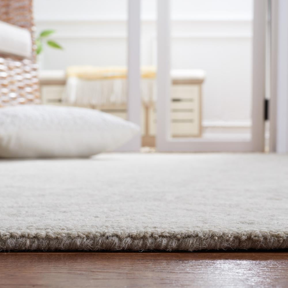 SAFAVIEH Micro-Loop Romain Damask Floral Wool Area Rug, Silver, 4' x 6'