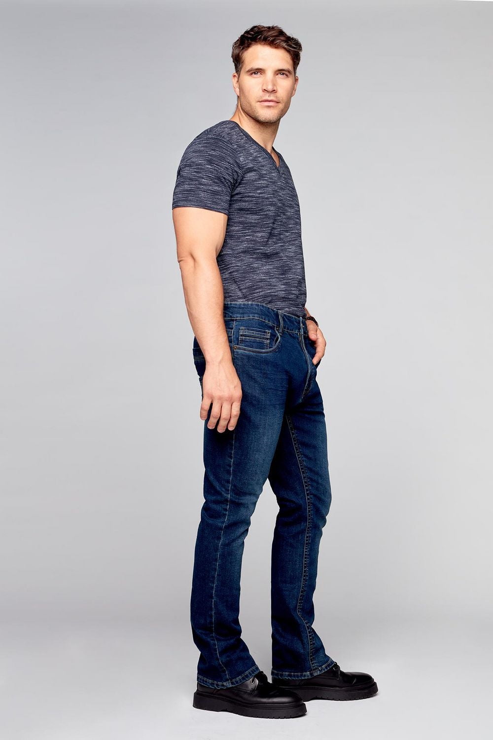 Jeaniologie ™ Jean bootcut à 5 poches pour homme - Rinçage indigo foncé Taille 28 - 38