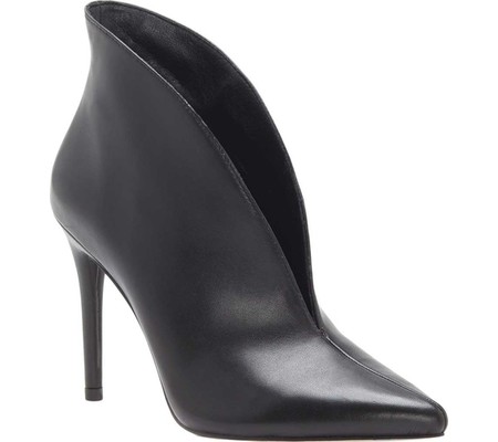 jessica simpson lasnia bootie