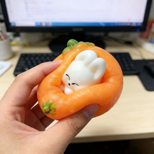 CY5O5ee 1PCS Cute Sleeping Animal Statues SqueezeToys Carrot Rabbit Slow Rising Soft Toy Stress Relieving FidgetToys for Adults PartyFavors Decompression Toy