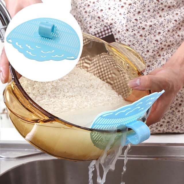 Oleegame 1PC Shower Soap Dish With Hook 1 Pack Durable Cleaning Half Round Rice Washing Sieve Cleaning Gadgets Kitchen Clip Tool Blue