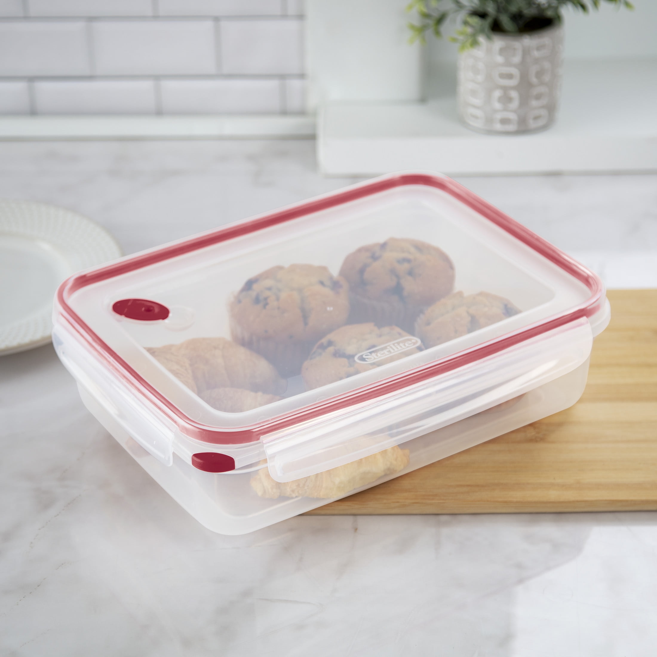 Sterilite Ultra•Seal™ 16.0 Cup Rectangle, Latching Food Storage Container, Airtight Watertight Seal, Red, 4 Count