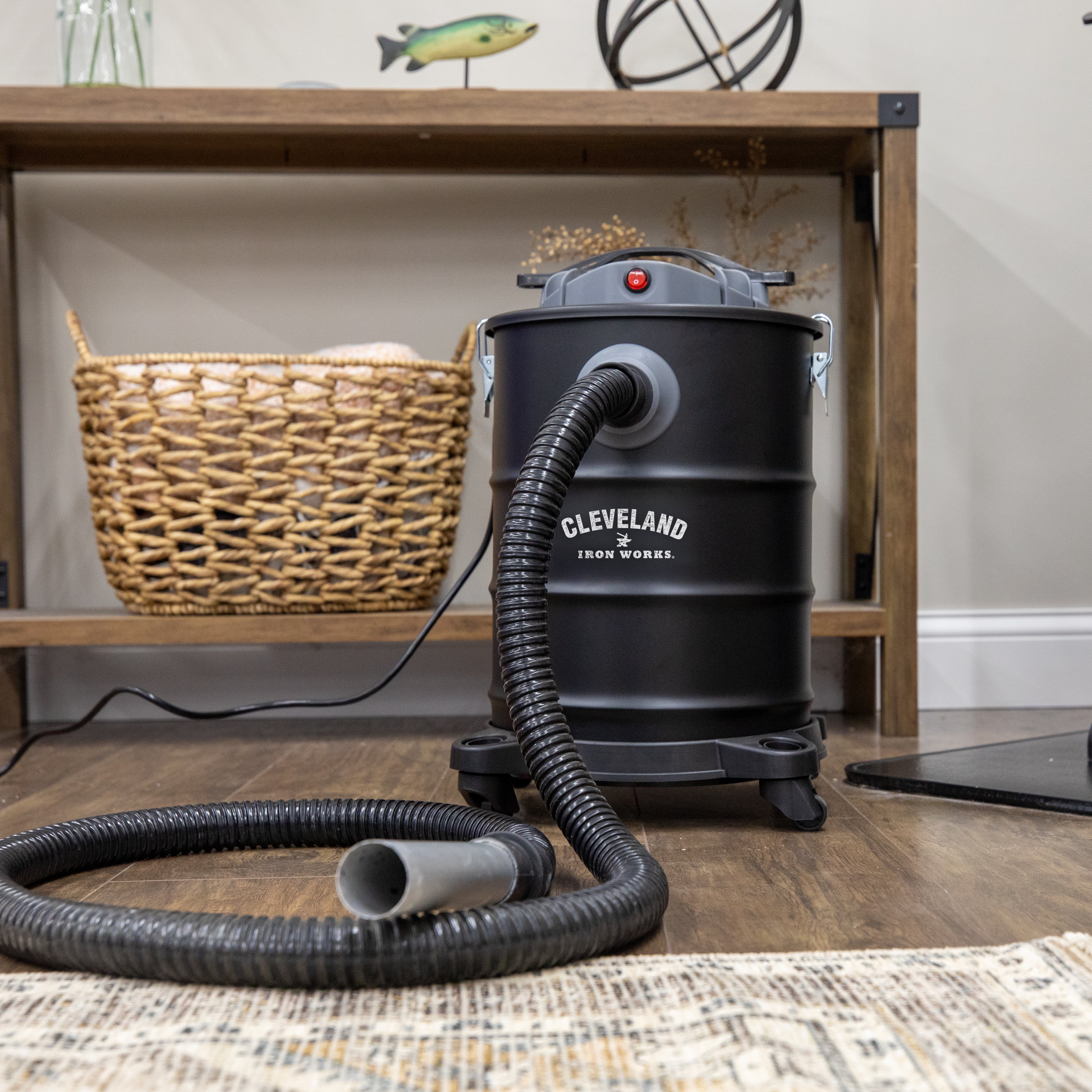 Cleveland Iron Works 6.5 Gallon Ash Vacuum Cleaner Black