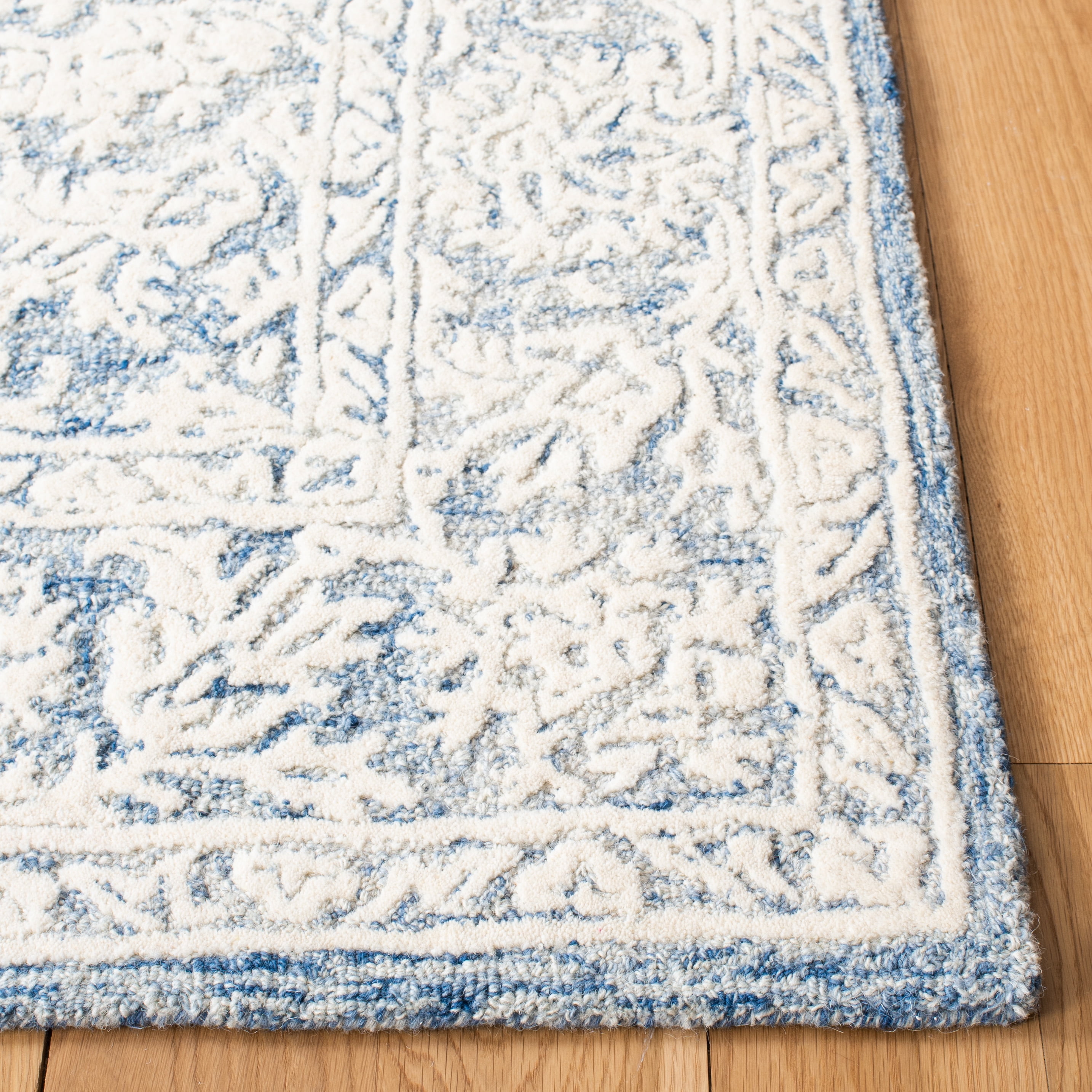 SAFAVIEH Metro Amias Medallion Area Rug, Blue/Ivory, 8' x 10'