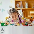 thumbnail image 4 of LEGO Super Mario Aventures avec LEGO® Peach interactive 71441 Ensemble de construction (208 pièces), 4 of 7