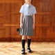 thumbnail image 4 of Odeerbi Niñas 3 Piezas Preppy Vestido de Manga Corta Camisa de Vestido A Rayas y Falda Plisada Conjunto de Uniforme Escolar Con Corbata, 4 of 7
