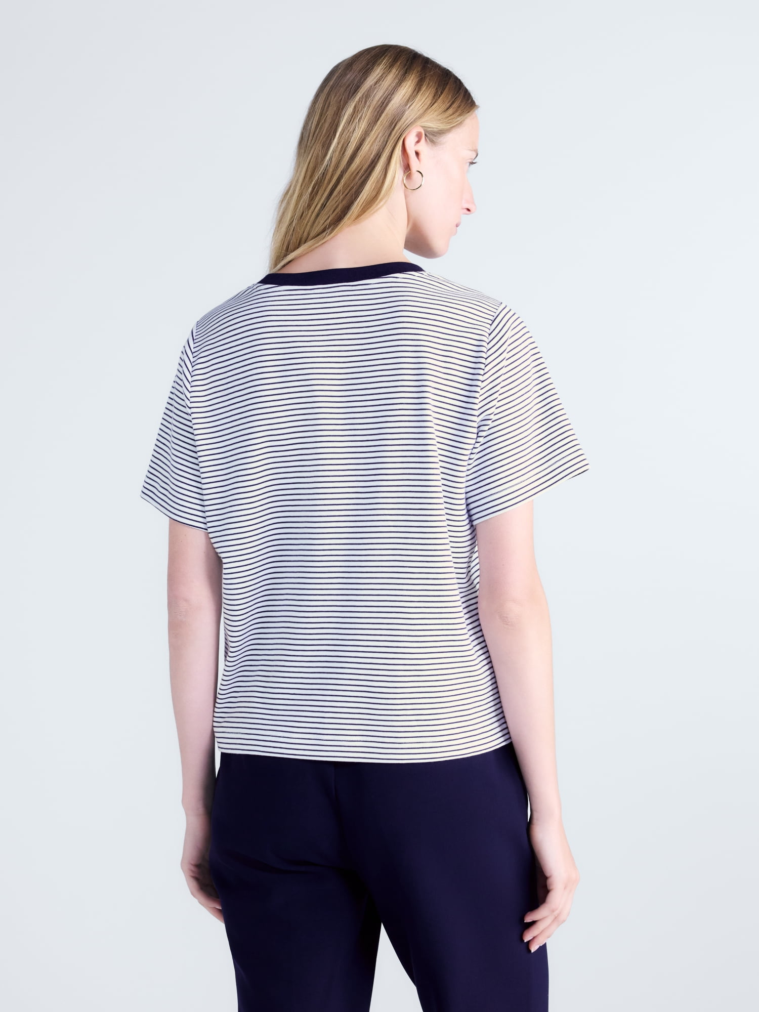 Free Assembly Women's and Women's Plus Relaxed Tee with Short Sleeves, Sizes XS-4X