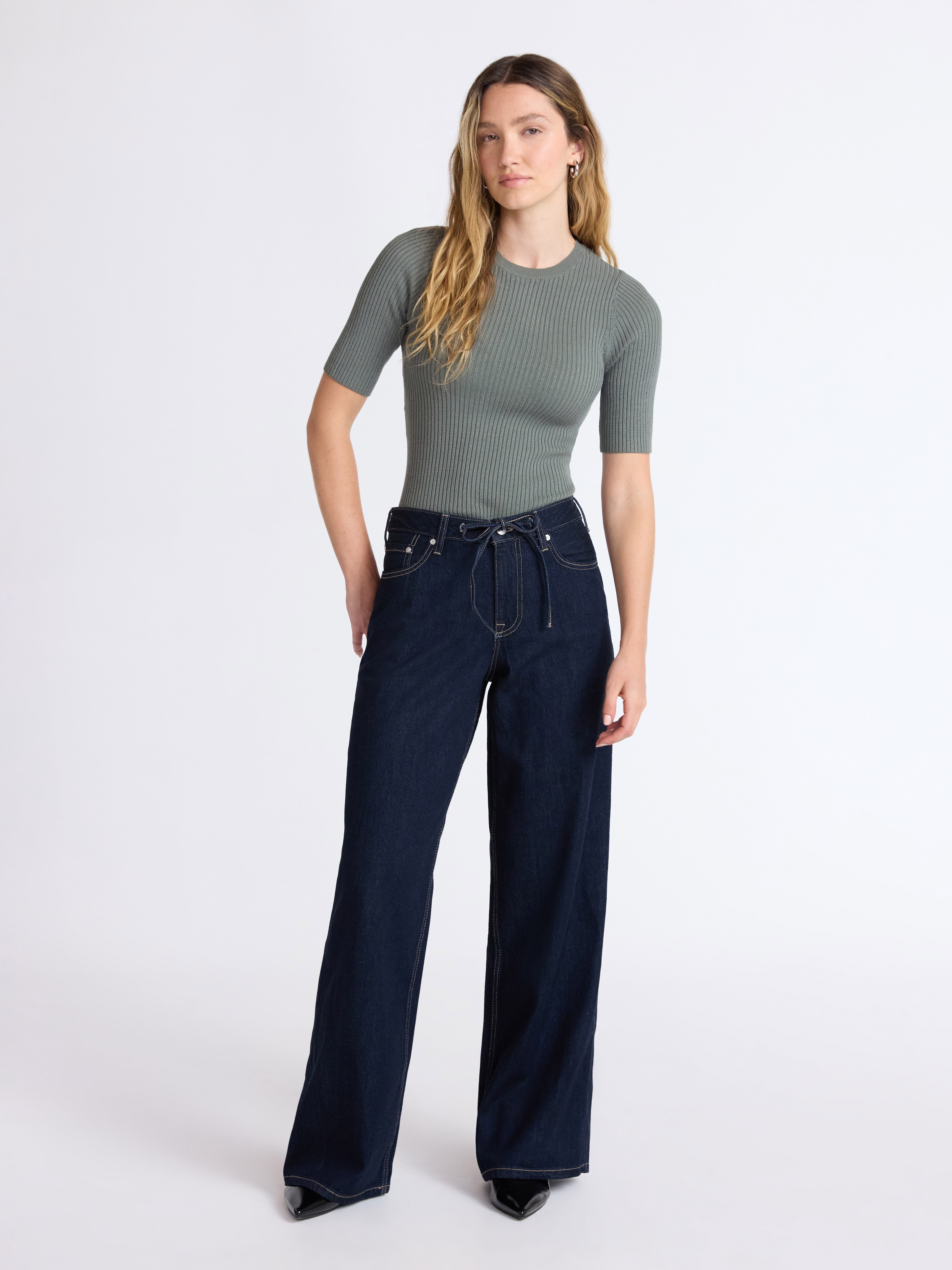 Scoop Women’s and Women's Plus Relaxed Low Slung Jeans, Sizes 0-28 Plus