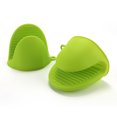thumbnail image 1 of Guantes de Horno de Silicona NQ Verde 2 Piezas/Juego, 1 of 4