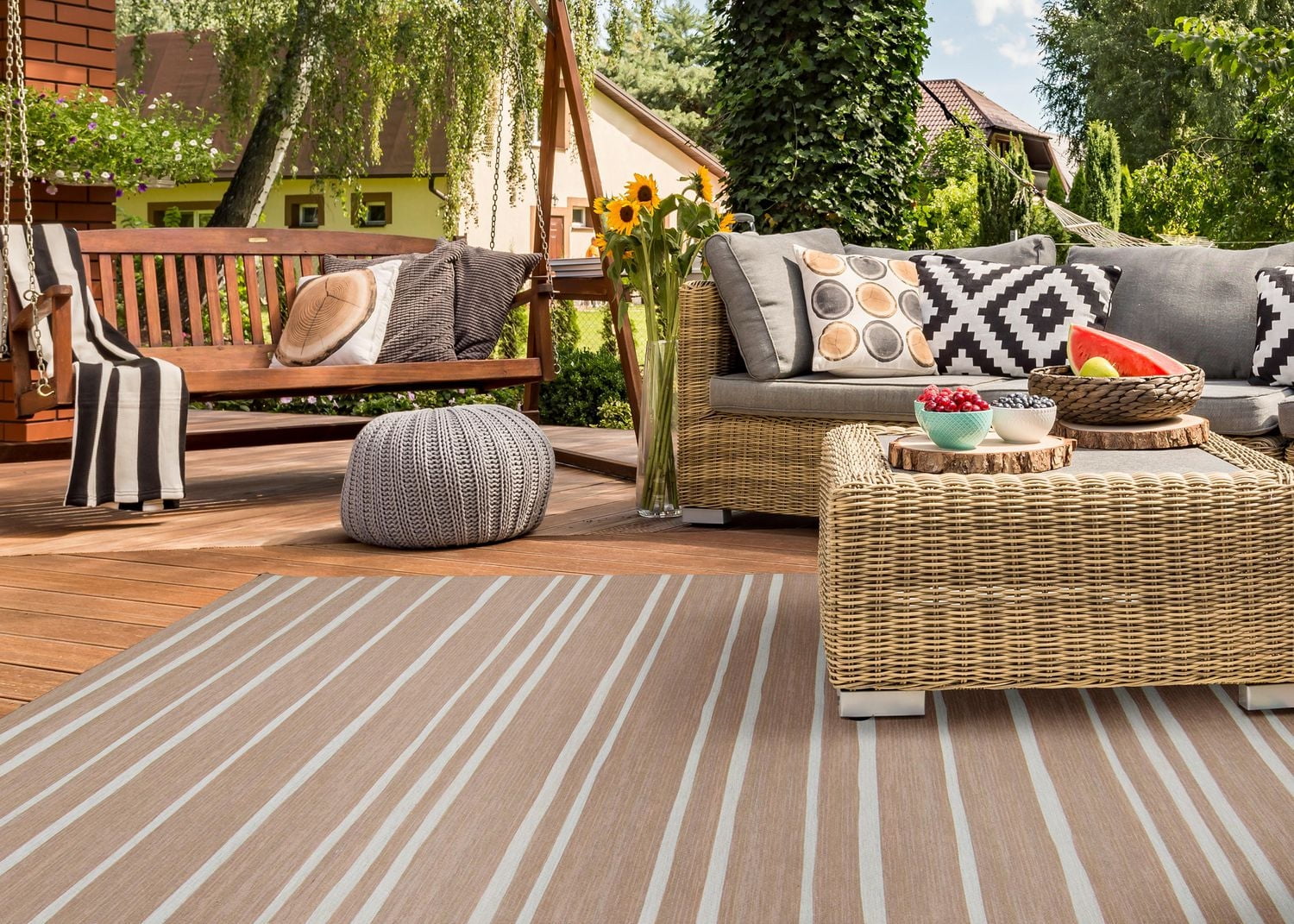 Outdoor Washable Weston Tan & Ivory 7' x 9' Area Rug