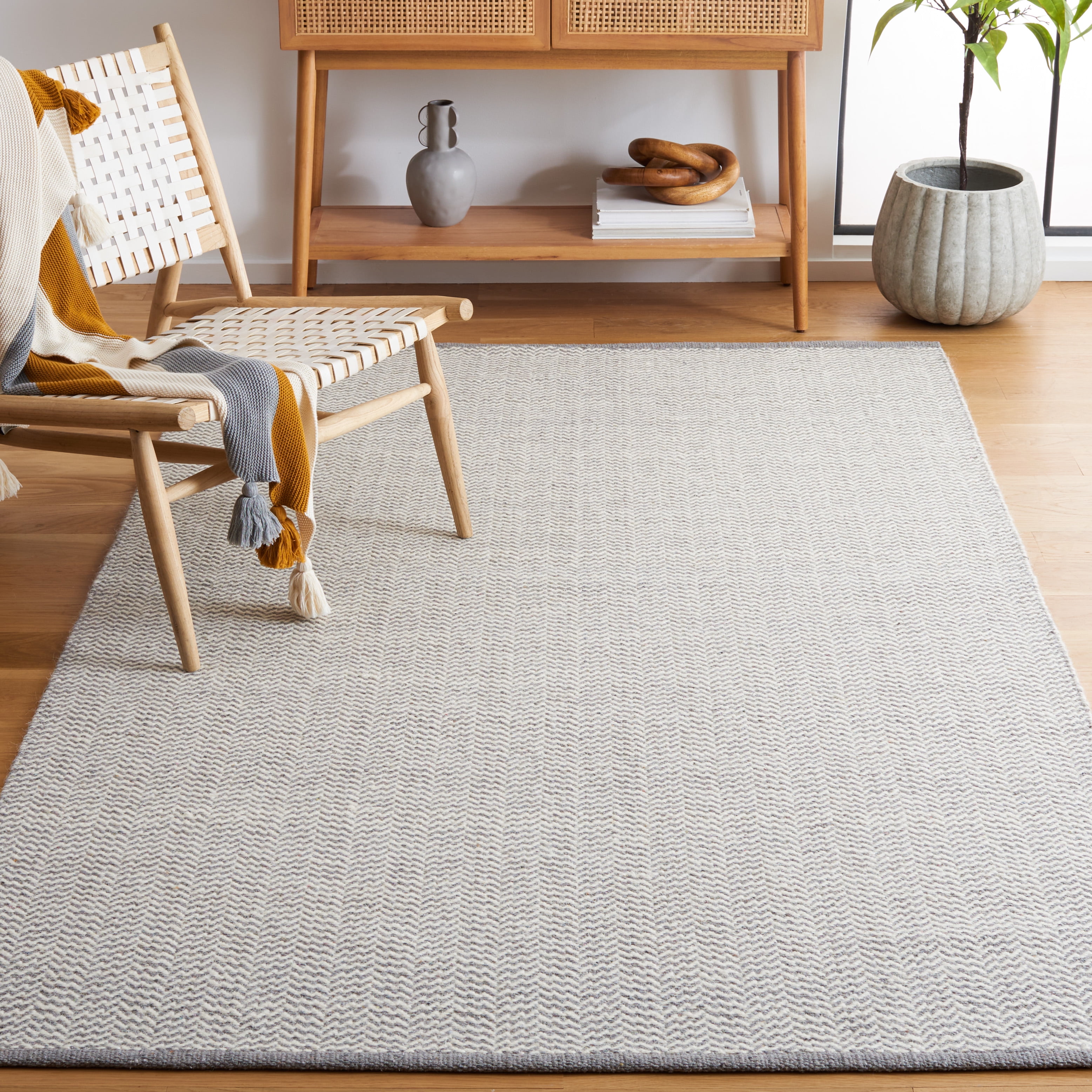 SAFAVIEH Vermont Zavia Chevron Area Rug, Grey/Ivory, 6' x 9'
