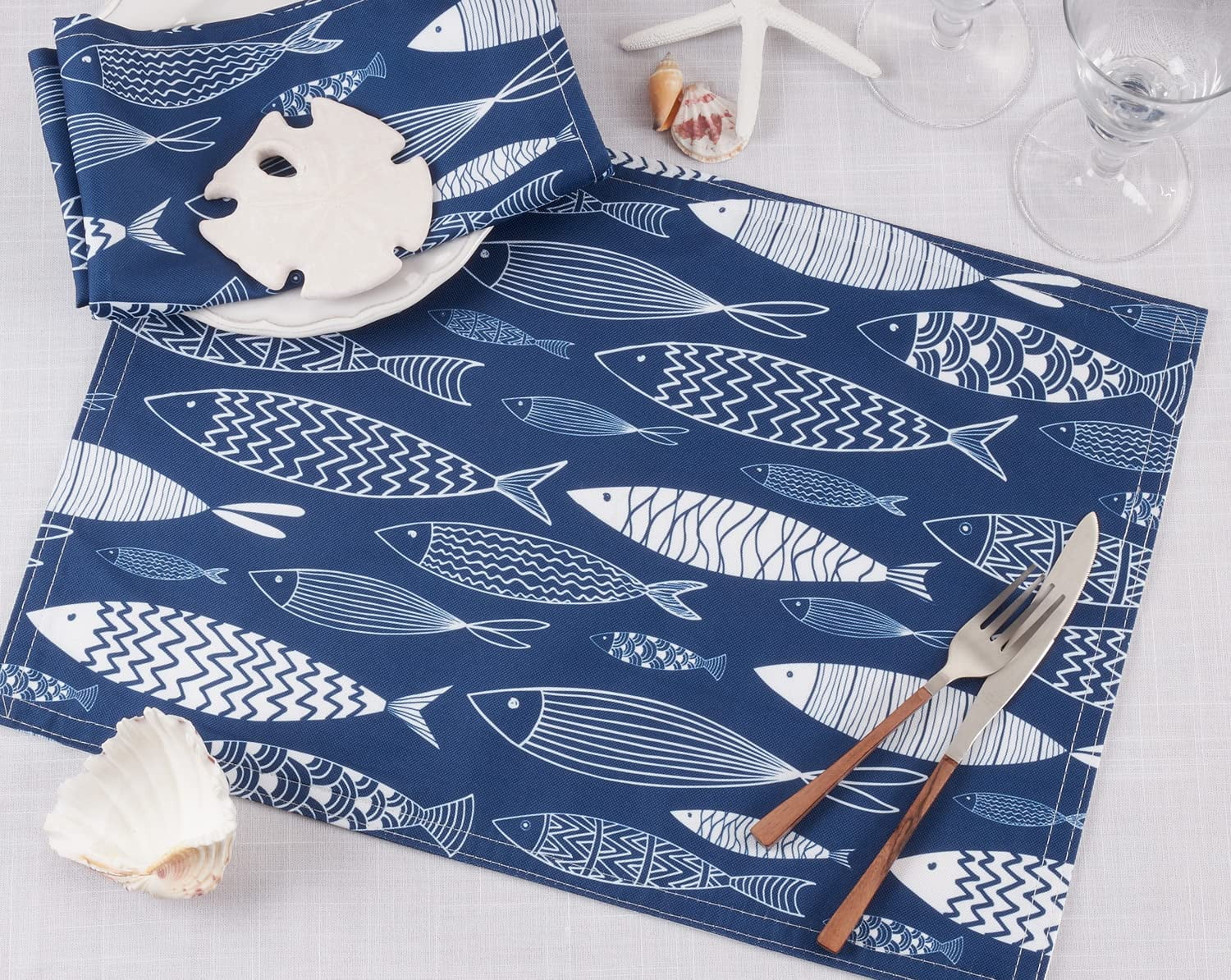 Fennco Styles Sea Coral Print Coastal Tablecloth 20x20 Cloth Napkin, Set of 4